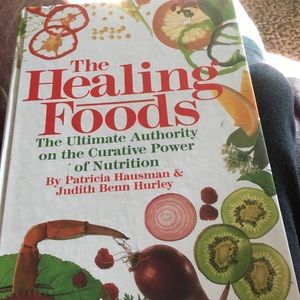 The  Healing Foods (Hard Back)